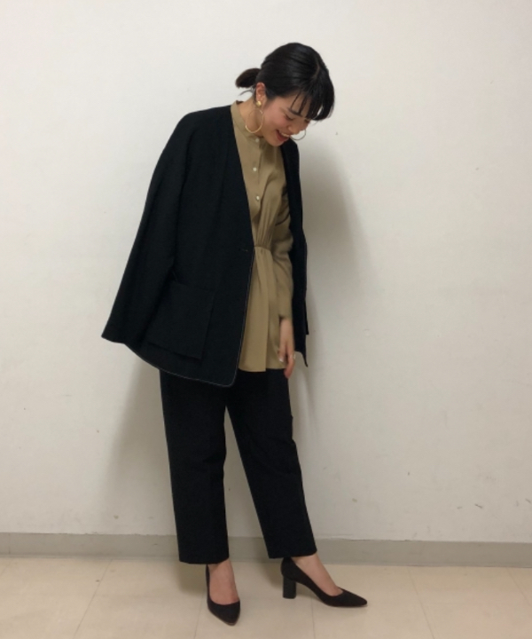 harukaさんの「BEAMS WOMEN｜Demi-Luxe BEAMS / バンドカラーギャザーフレアシャツ」を使ったコーディネート
