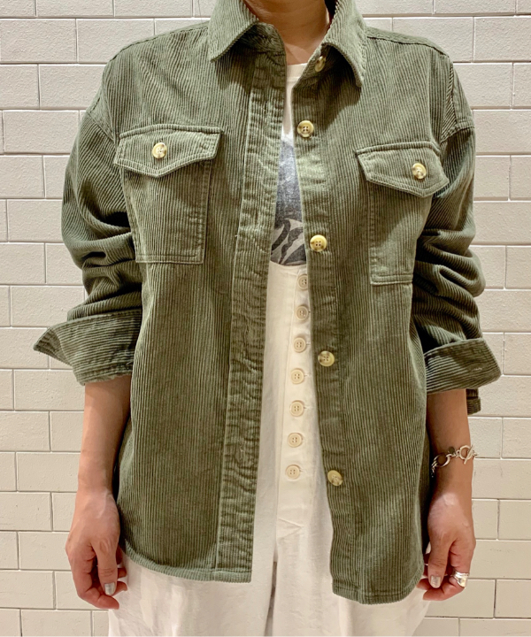 ハルキ　モモナさんの「BEAMS WOMEN｜VANS / SLIP ON」を使ったコーディネート