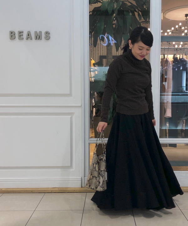 小笠原 楓さんの「BEAMS WOMEN｜」を使ったコーディネート