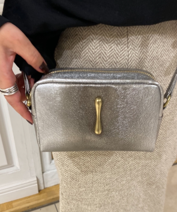 小笠原 楓さんの「BEAMS WOMEN｜」を使ったコーディネート