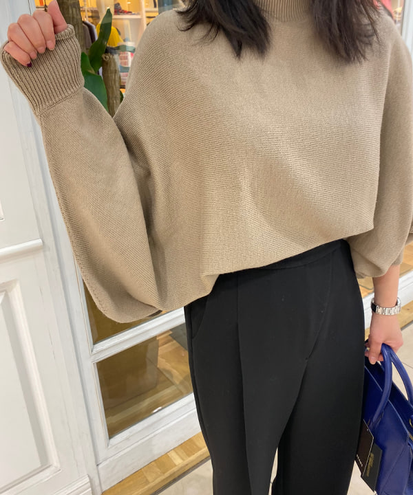 小笠原 楓さんの「BEAMS WOMEN｜」を使ったコーディネート