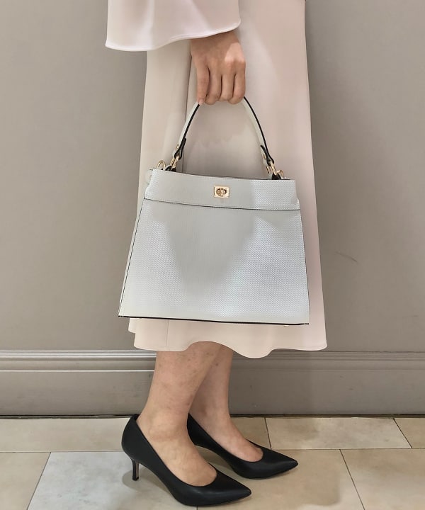 横川 真理奈さんの「BEAMS WOMEN｜」を使ったコーディネート