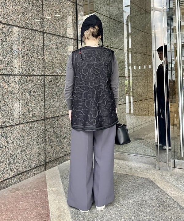 YABUさんの「BEAMS WOMEN｜RBS / テープ 刺繍 ジレ」を使ったコーディネート