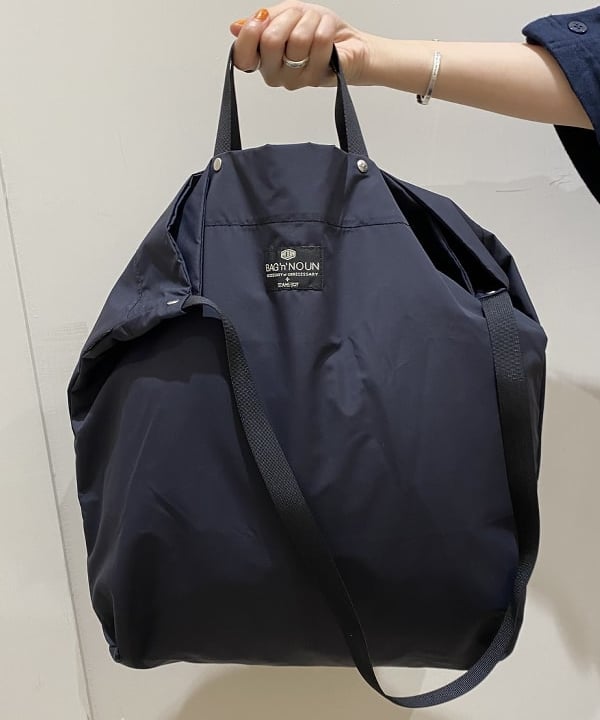 ミナミマリコさんの「BEAMS WOMEN｜【別注】BAG&rsquo;n&rsquo;NOUN / NYLON PACK MAT」を使ったコーディネート