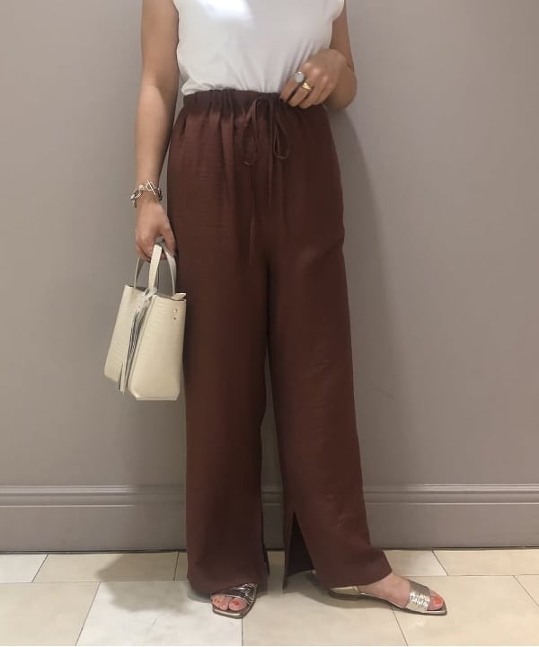 横川 真理奈さんの「BEAMS WOMEN｜」を使ったコーディネート