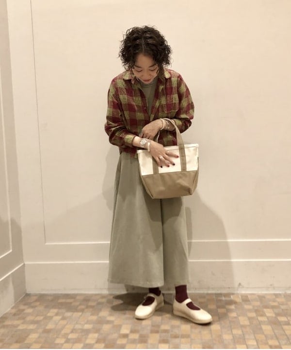 矢野(青木)優香さんの「BEAMS WOMEN｜」を使ったコーディネート