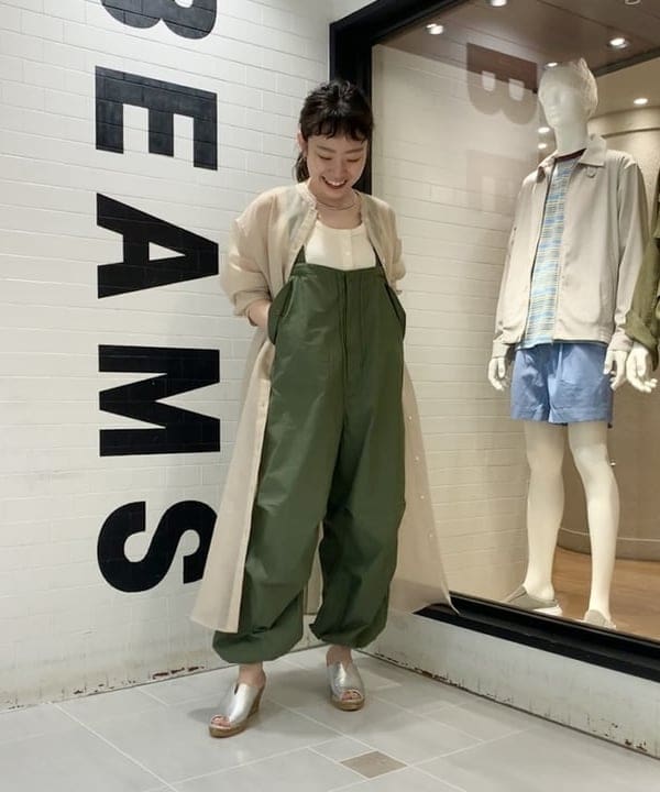 ハルキ　モモナさんの「BEAMS WOMEN｜BEAMS BOY / US ARMY オーバー パンツ」を使ったコーディネート