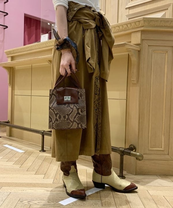 NAHOさんの「」を使ったコーディネート