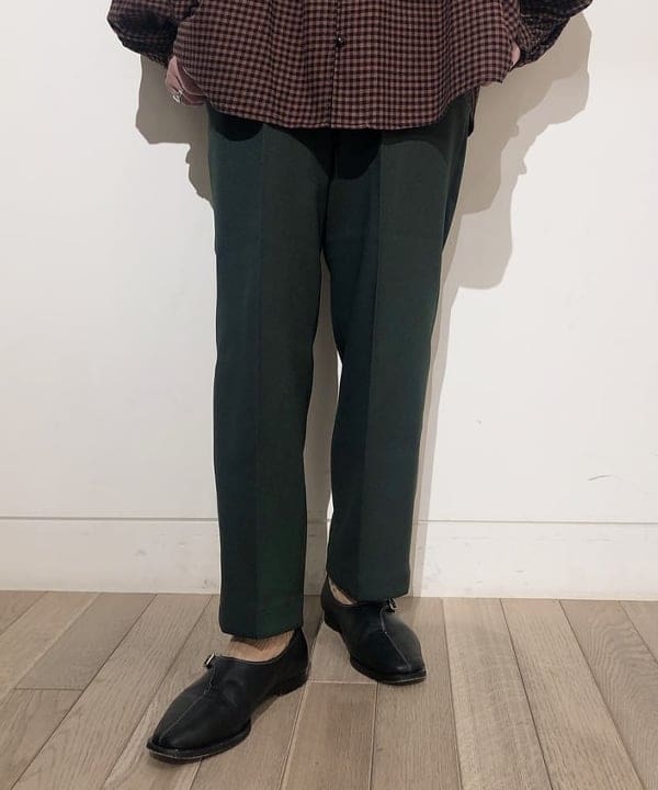 みやさかさんの「BEAMS WOMEN｜BEAMS / アクション スラックス」を使ったコーディネート