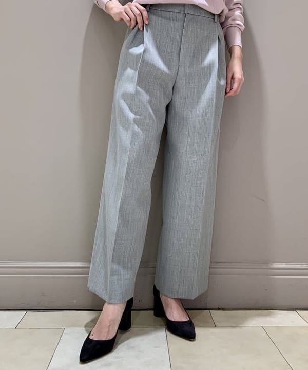 関 桂子さんの「BEAMS WOMEN｜les bon bon / ヴィクトリア ネックレス ゴールド」を使ったコーディネート