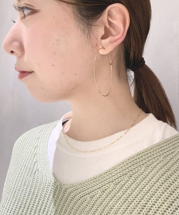 大川 美咲さんの「BEAMS WOMEN｜les bon bon / ヴィクトリア ネックレス ゴールド」を使ったコーディネート