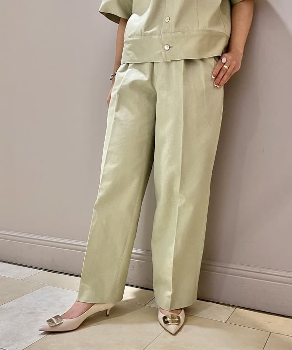 横川 真理奈さんの「BEAMS WOMEN｜」を使ったコーディネート