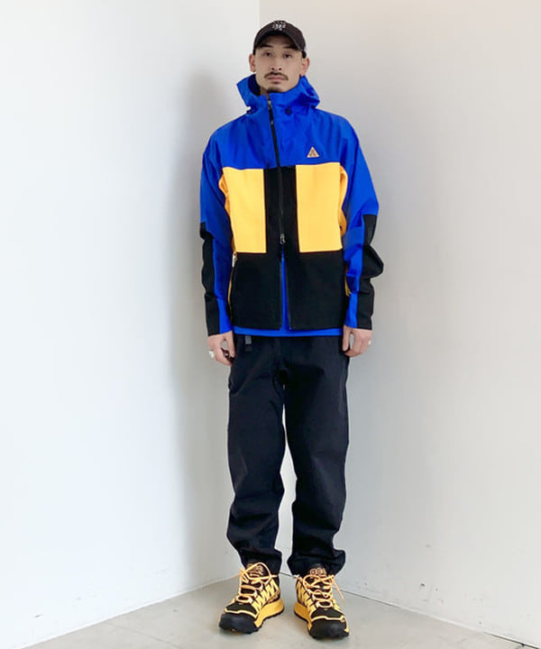 Nike ACG Misery Ridgeギアを収納