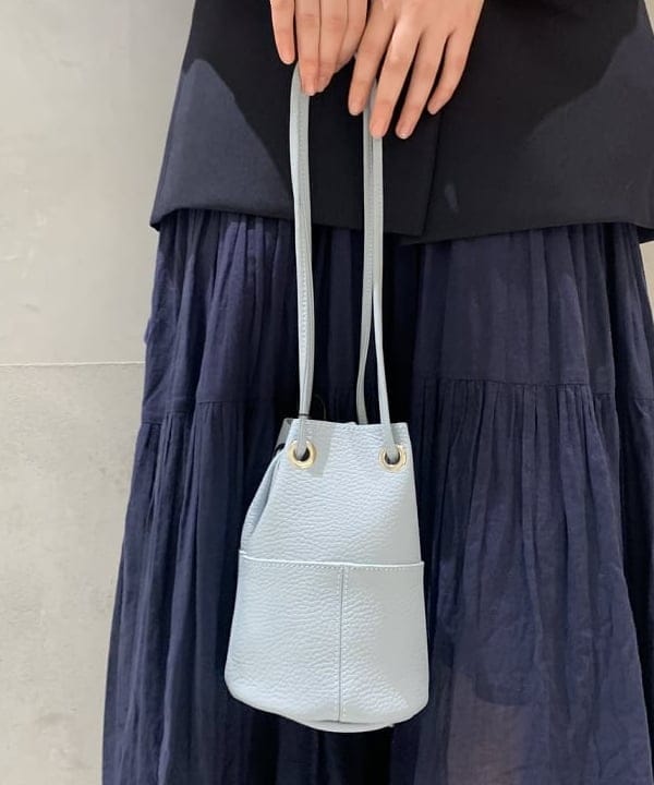 大川 美咲さんの「BEAMS WOMEN｜les bon bon / ヴィクトリア ネックレス ゴールド」を使ったコーディネート