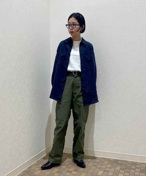 ミナミマリコさんの「BEAMS WOMEN｜WAREHOUSE & CO. / 別注 ステンシル13 Tシャツ」を使ったコーディネート