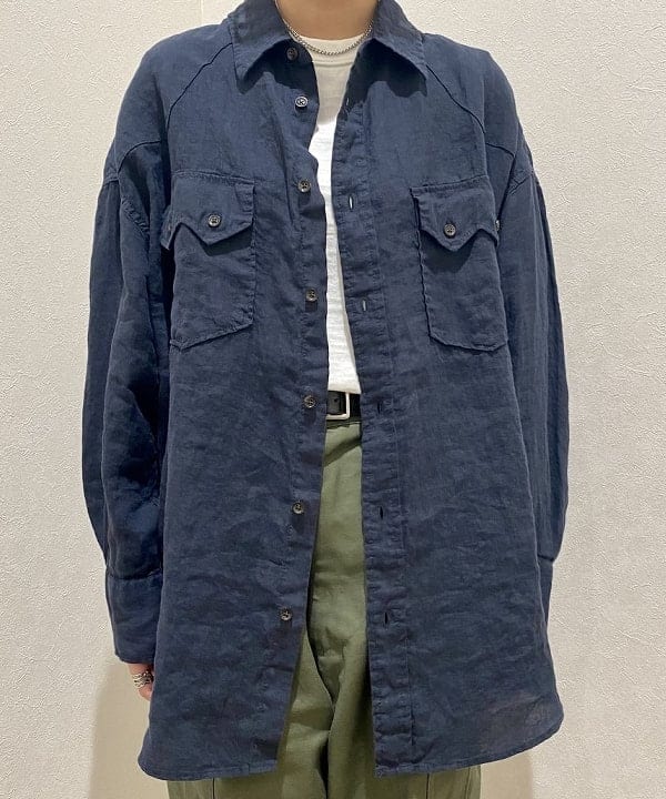 ミナミマリコさんの「BEAMS WOMEN｜WAREHOUSE & CO. / 別注 ステンシル13 Tシャツ」を使ったコーディネート