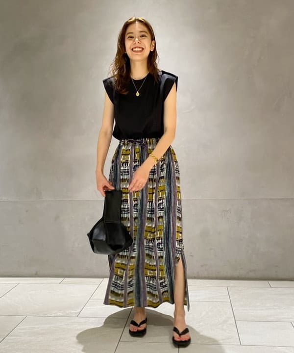 内山 美咲さんの「BEAMS WOMEN｜」を使ったコーディネート