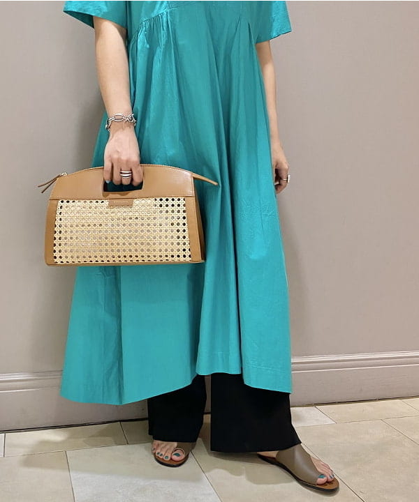 横川 真理奈さんの「BEAMS WOMEN｜」を使ったコーディネート