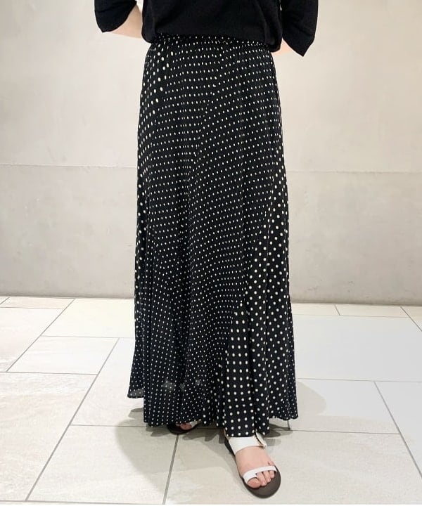 大川 美咲さんの「BEAMS WOMEN｜PHILIPPE AUDIBERT / 別注 Millie ブレスレット シルバー」を使ったコーディネート