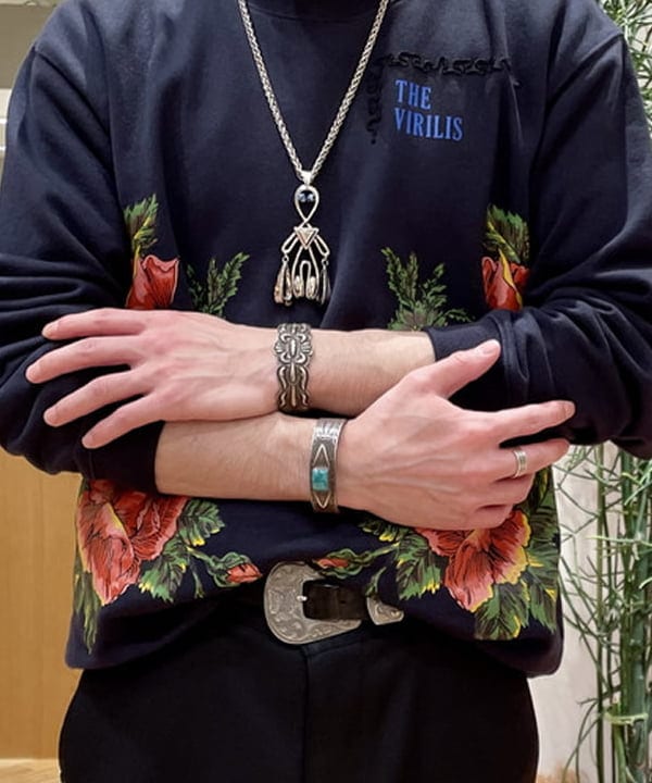 石倉 匠さんの「BEAMS WOMEN｜BEAMS / シューカット パンツ」を使ったコーディネート