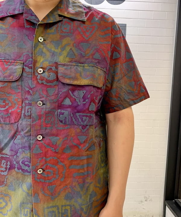 戸次 裕星さんの「BEAMS WOMEN｜BEAMS PLUS /  バティックプリント ショートスリーブ オープンカラー シャツ」を使ったコーディネート