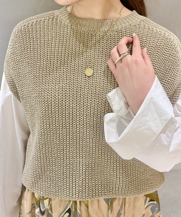 大川 美咲さんの「BEAMS WOMEN｜les bon bon / ヴィクトリア ネックレス ゴールド」を使ったコーディネート