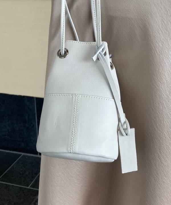 こてさんの「BEAMS WOMEN｜PHILIPPE AUDIBERT × Demi-Luxe BEAMS / 別注 Millie ネックレス ゴールド」を使ったコーディネート