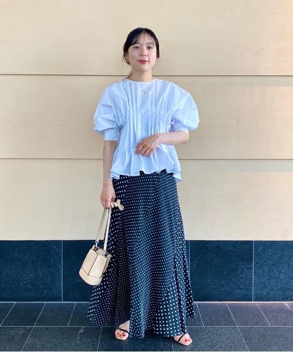 こてさんの「BEAMS WOMEN｜PHILIPPE AUDIBERT / 別注 Millie ブレスレット ゴールド」を使ったコーディネート