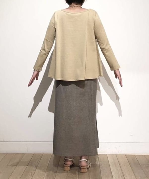 塚越 有紀さんの「BEAMS WOMEN｜Le minor &times; Demi-Luxe BEAMS / 別注 EVASEE ロングスリーブ カットソー」を使ったコーディネート