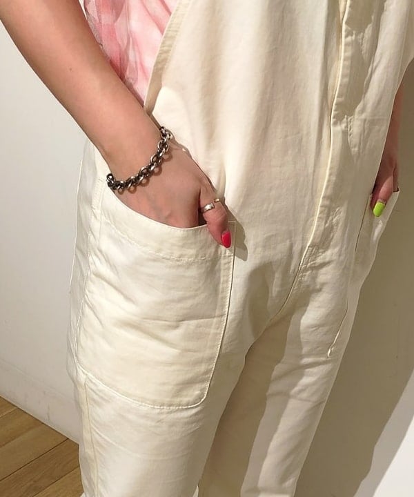 みちこりーたさんの「BEAMS WOMEN｜▲Dr.Martens / CLARISSAII」を使ったコーディネート