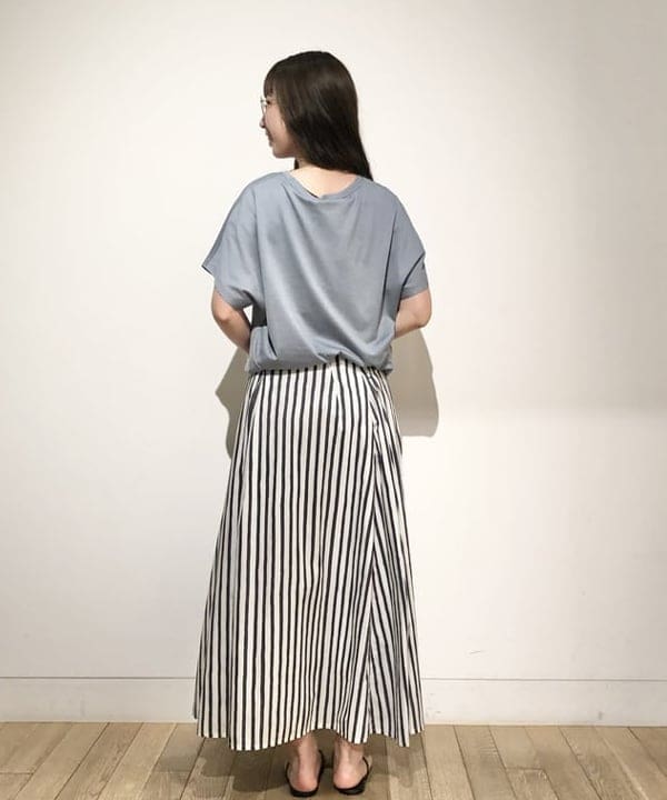 佐藤 美樹さんの「BEAMS WOMEN｜ATON / スビンコットン キャップスリーブ Tシャツ」を使ったコーディネート