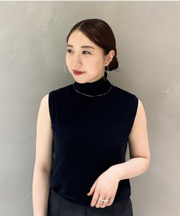大川 美咲さんの「BEAMS WOMEN｜les bon bon / ヴィクトリア  ブレスレット ゴールド」を使ったコーディネート