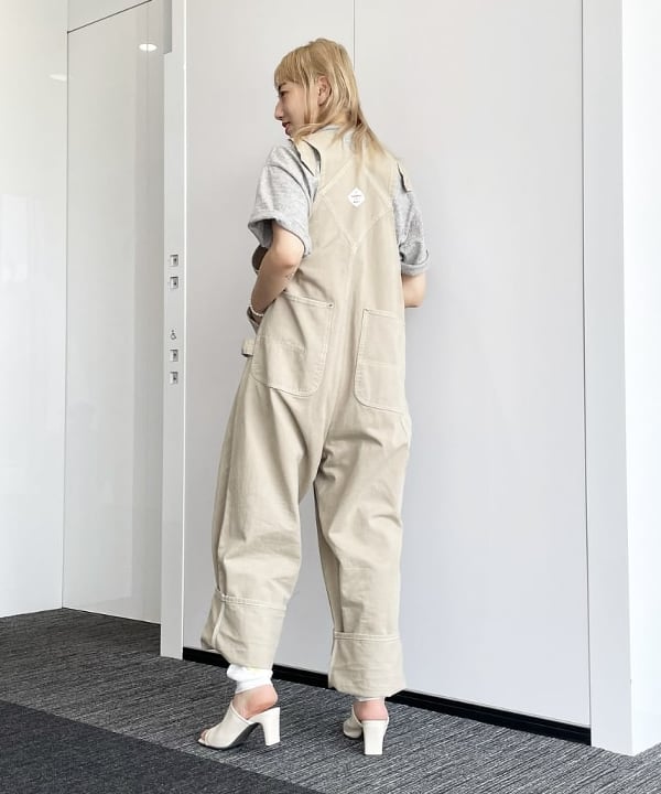 ハルカワエさんの「BEAMS WOMEN｜WAREHOUSE & CO. / 別注 ステンシル13 Tシャツ」を使ったコーディネート