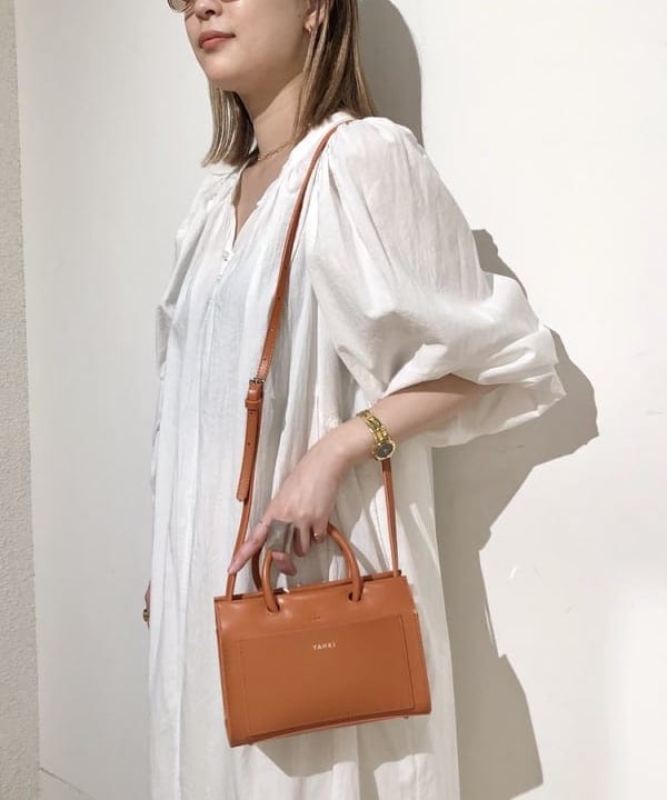 pinさんの「BEAMS WOMEN｜Ray BEAMS / K18 フープピアス 10mm」を使ったコーディネート