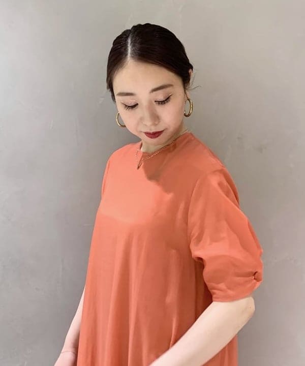 大川 美咲さんの「BEAMS WOMEN｜les bon bon / ヴィクトリア  ブレスレット ゴールド」を使ったコーディネート