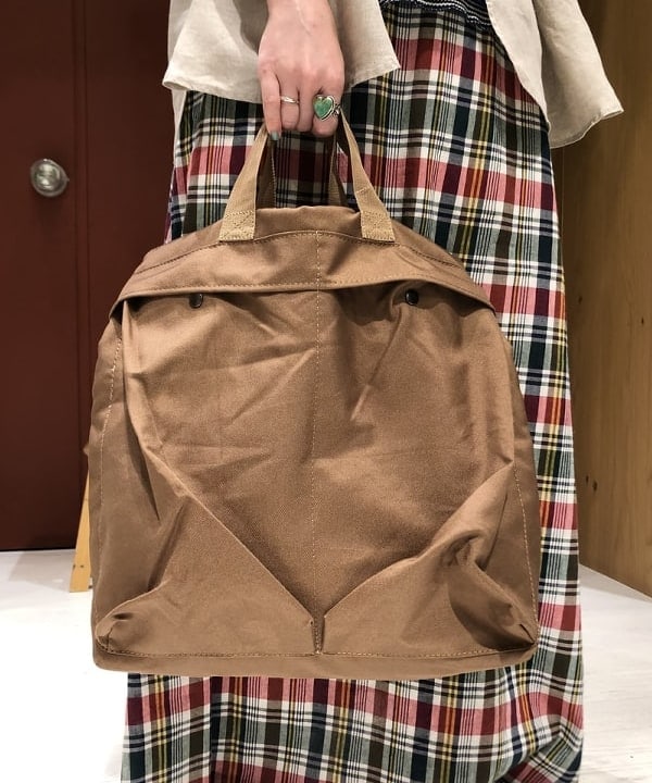 イシイ サオリさんの「BEAMS WOMEN｜Goodwear / カスタム ビッグ 半袖 Tシャツ」を使ったコーディネート