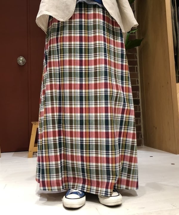 イシイ サオリさんの「BEAMS WOMEN｜Goodwear / カスタム ビッグ 半袖 Tシャツ」を使ったコーディネート
