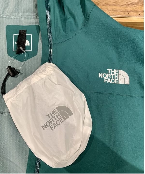 戸次 裕星さんの「BEAMS WOMEN｜THE NORTH FACE / Venture Jacket」を使ったコーディネート