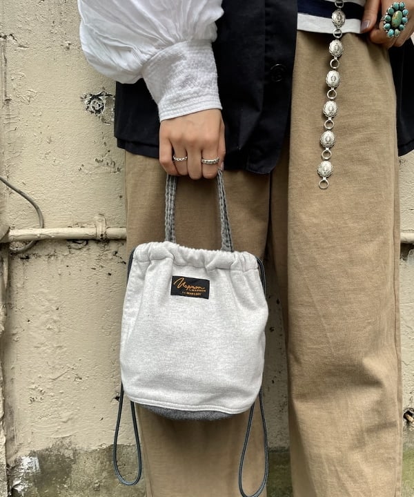 SHINAGAWAさんの「BEAMS WOMEN｜Blundstone / LOW CUT」を使ったコーディネート