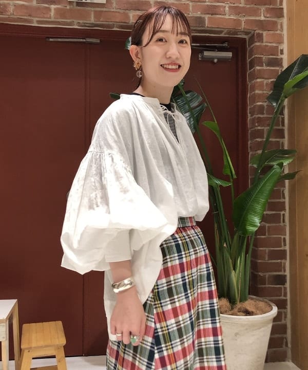 イシイ サオリさんの「BEAMS WOMEN｜【別注】Healthknit / ワッフル ボーダー Tシャツ」を使ったコーディネート