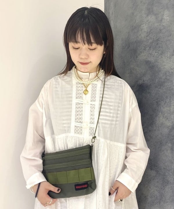 カスタニ モモノさんの「BEAMS WOMEN｜【別注】BRIEFING / SACOCHE」を使ったコーディネート