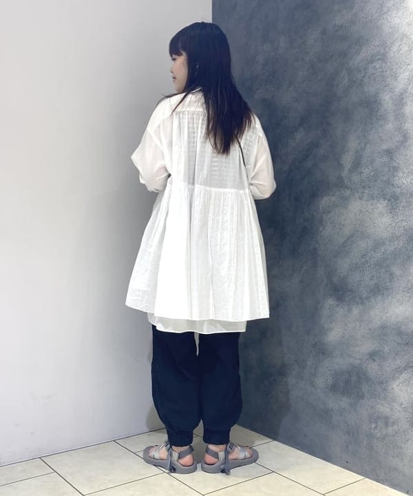 カスタニ モモノさんの「BEAMS WOMEN｜【別注】BRIEFING / SACOCHE」を使ったコーディネート