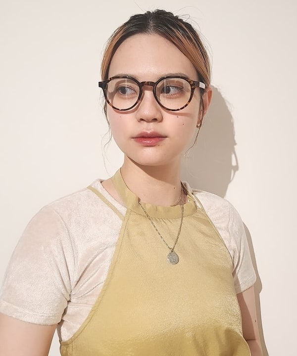 saori KATOさんの「BEAMS WOMEN｜noeyedia / メガネ ”NE-430”」を使ったコーディネート