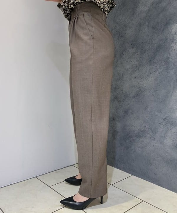 大川 美咲さんの「BEAMS WOMEN｜les bon bon / ヴィクトリア  ブレスレット ゴールド」を使ったコーディネート