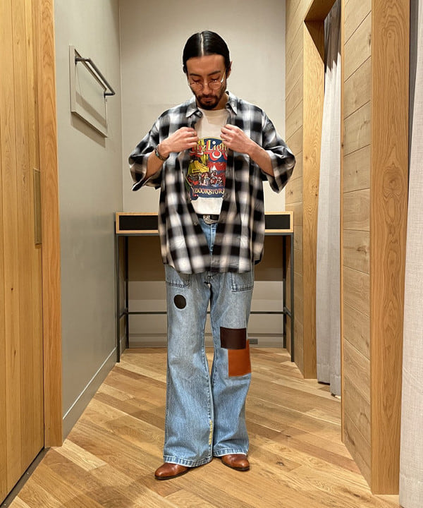 石倉 匠さんの「BEAMS WOMEN｜BEAMS / オンブレチェック イージー ショートスリーブ シャツ」を使ったコーディネート