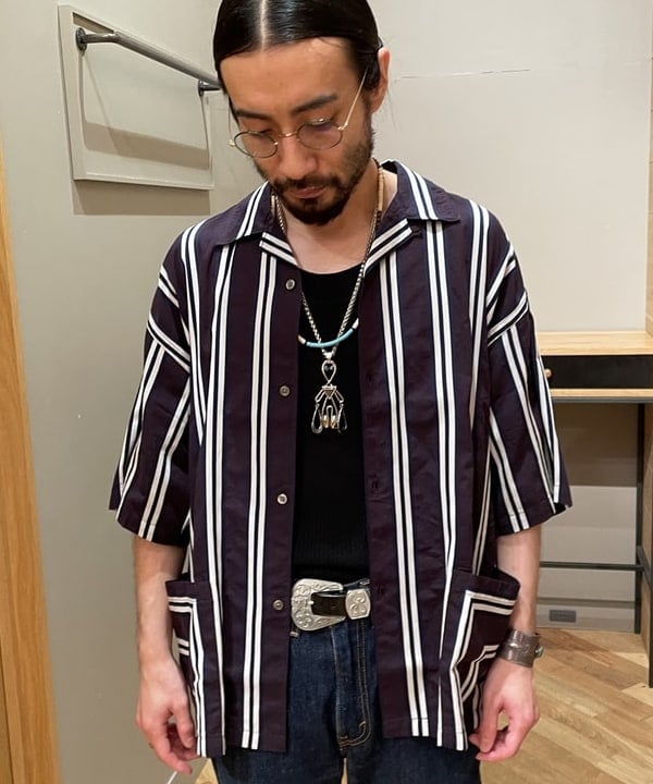 石倉 匠さんの「BEAMS WOMEN｜BEAMS / ストライプ オープン カラーシャツ」を使ったコーディネート