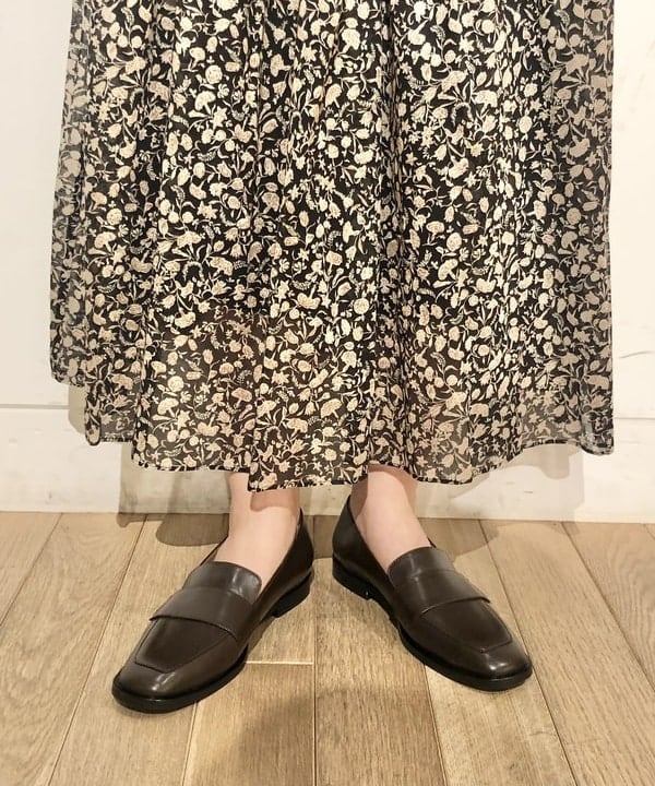 佐藤 美樹さんの「BEAMS WOMEN｜les bon bon / ヴィクトリア  ブレスレット ゴールド」を使ったコーディネート