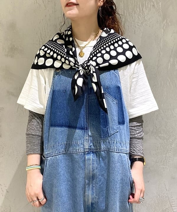 カスタニ モモノさんの「BEAMS WOMEN｜WAREHOUSE & CO. / 別注 ステンシル13 Tシャツ」を使ったコーディネート