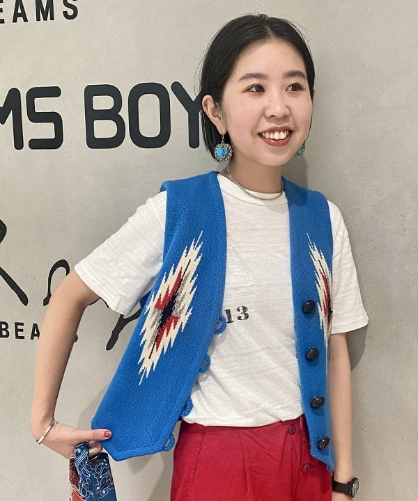 ミナミマリコさんの「BEAMS WOMEN｜WAREHOUSE & CO. / 別注 ステンシル13 Tシャツ」を使ったコーディネート