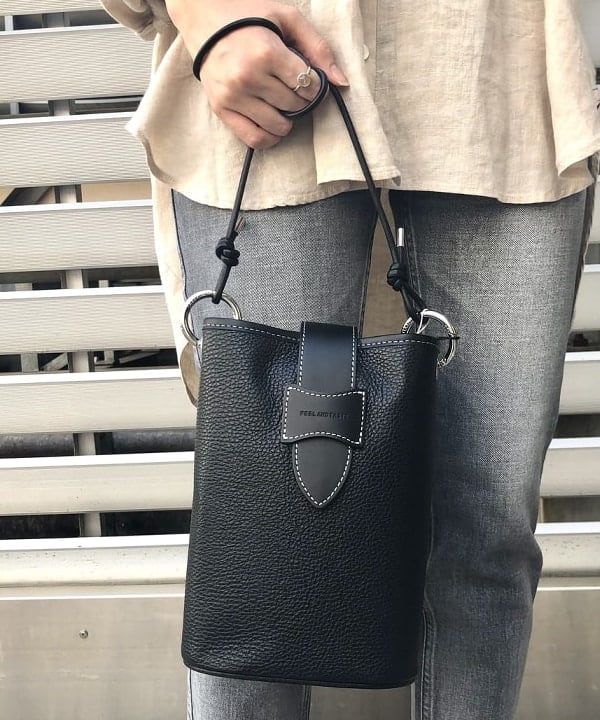 篠崎 香月さんの「BEAMS WOMEN｜PHILIPPE AUDIBERT × Demi-Luxe BEAMS / 別注 Millie ネックレス シルバー」を使ったコーディネート